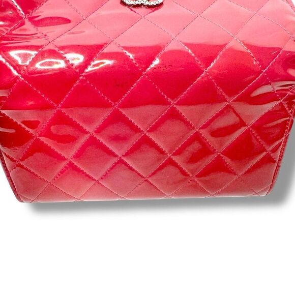 Chanel Matelasse Long Wallet in a Raspberry Red Bordeaux Patent Leather - Picture 7 of 12